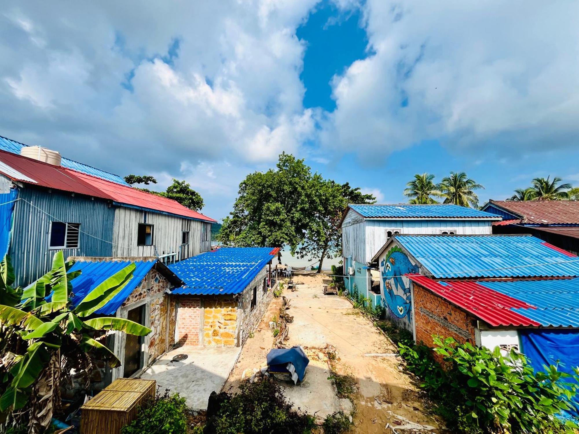 Happiness Guesthouse Koh Rong Sanloem Exterior photo